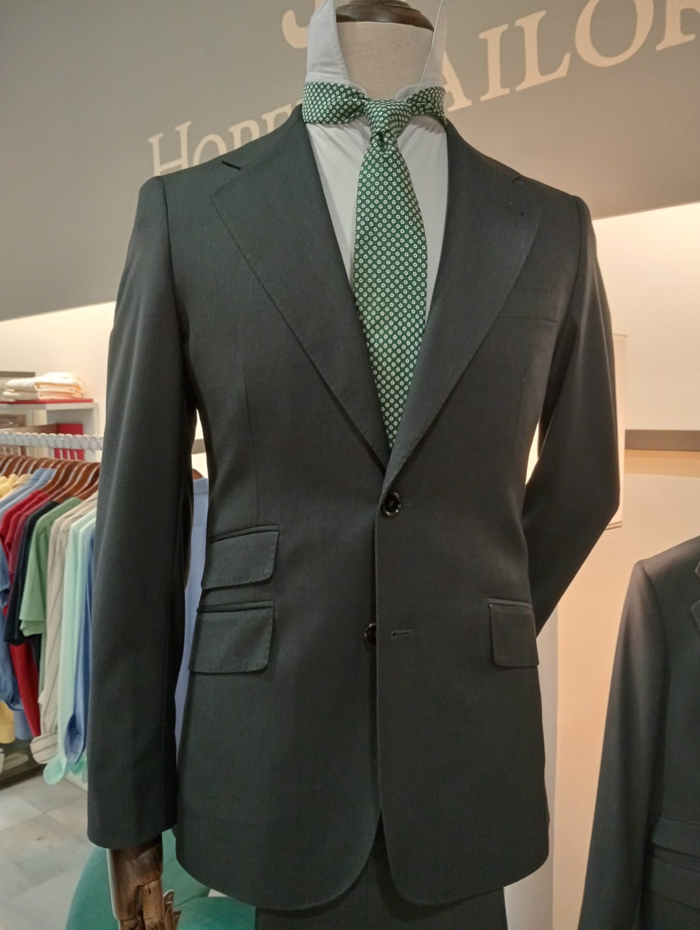 Traje gris marengo