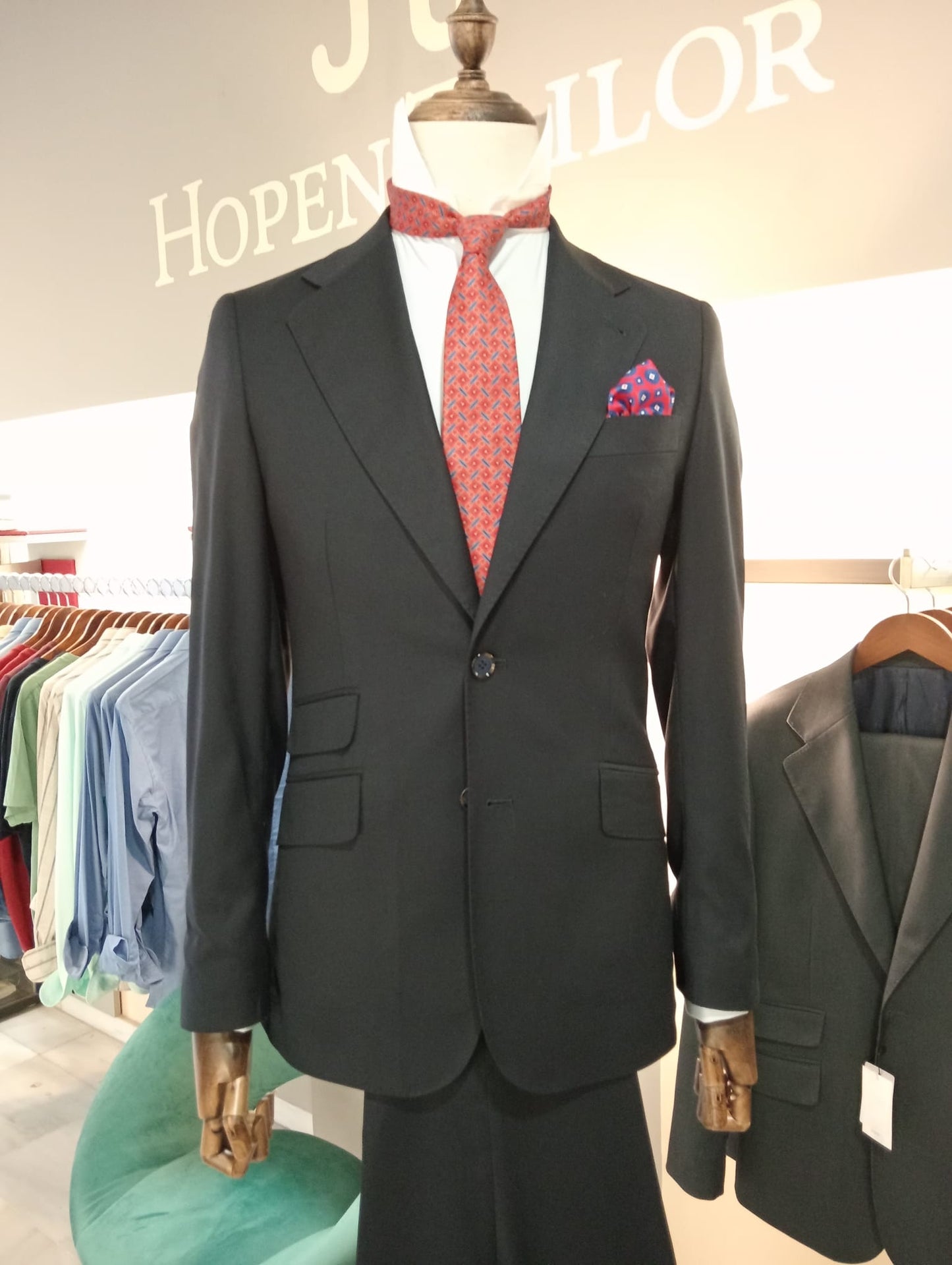 Traje azul marino