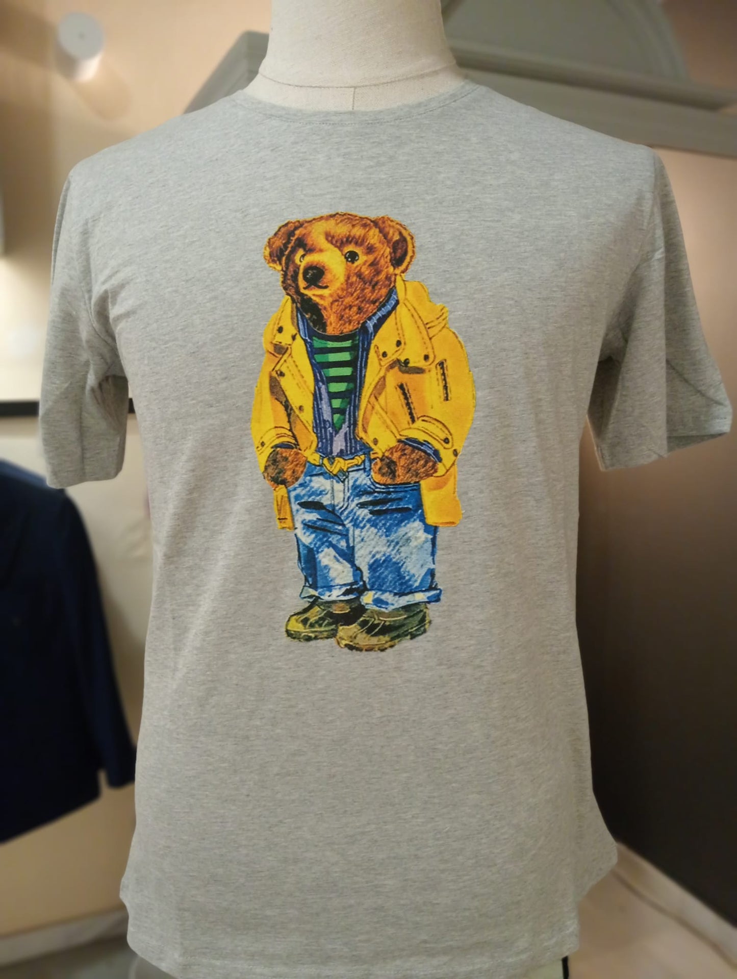 camiseta oso gris