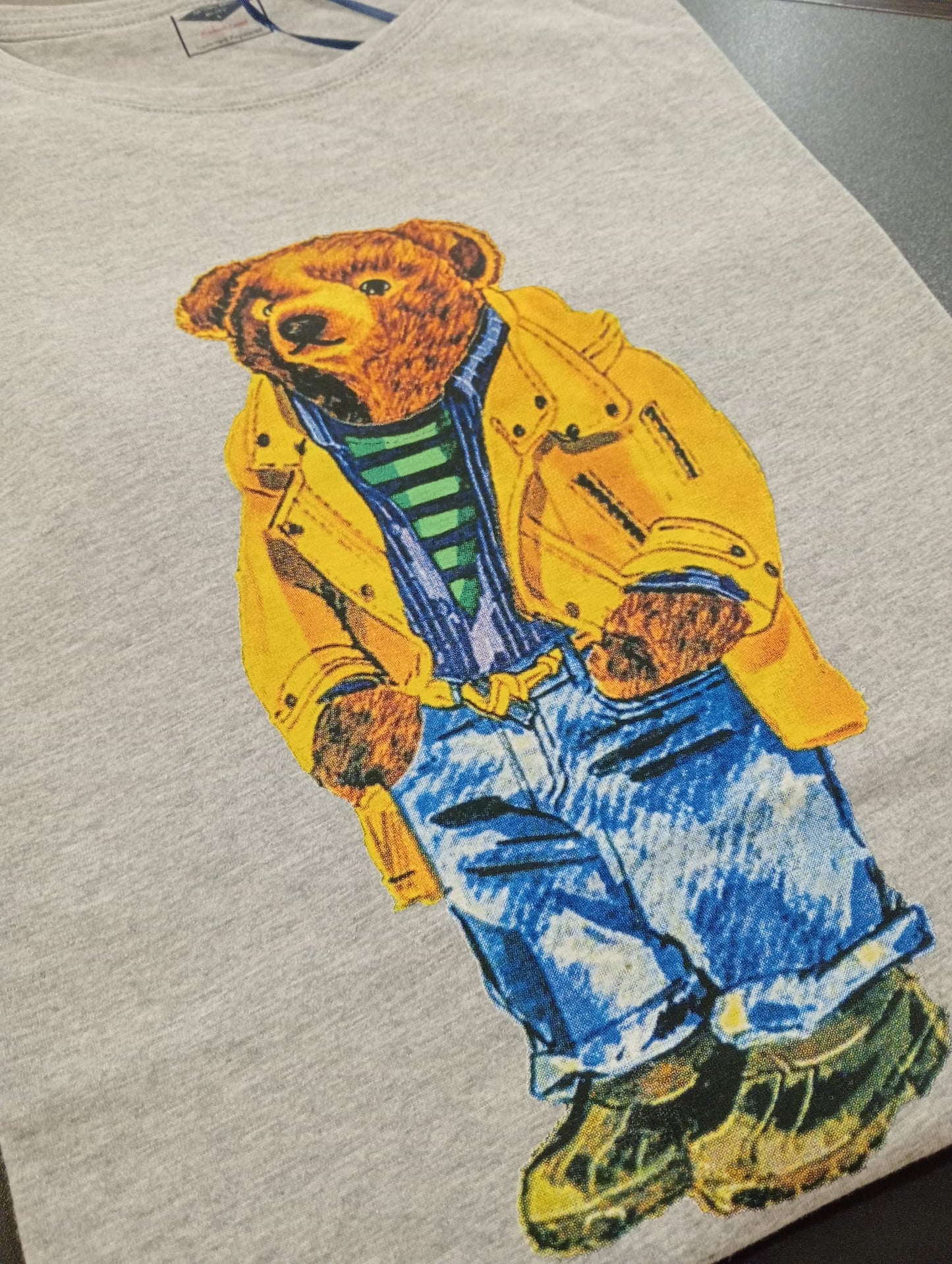 camiseta oso gris