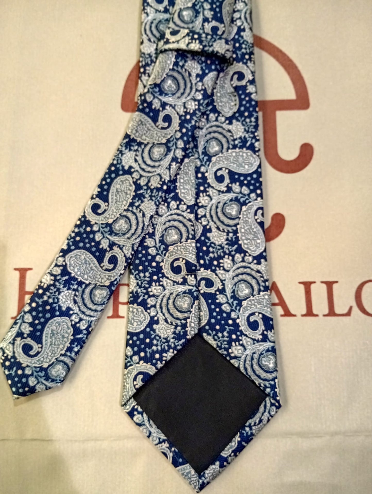 Corbata amebas azules