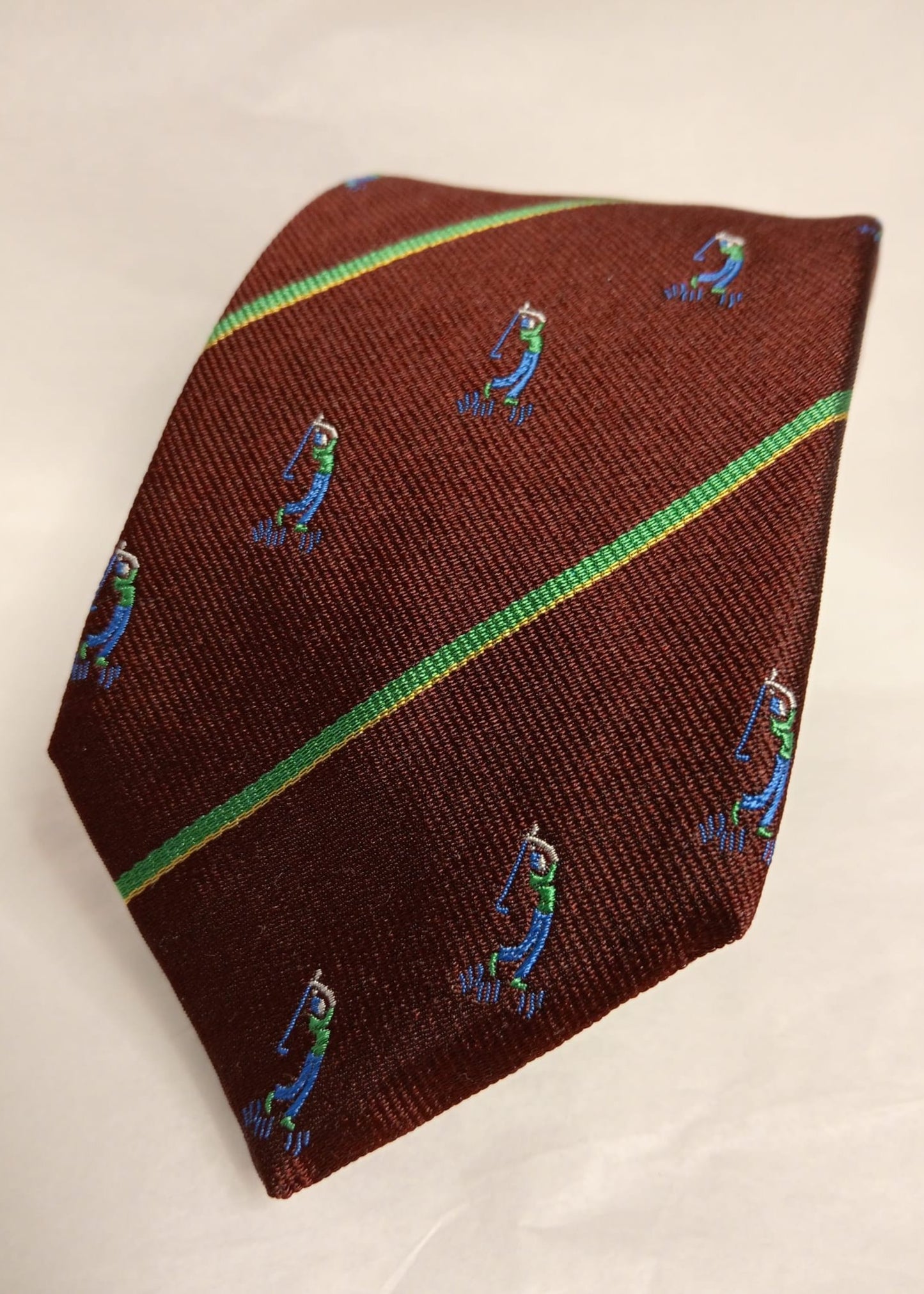 Corbata Golf burdeos rayas verde