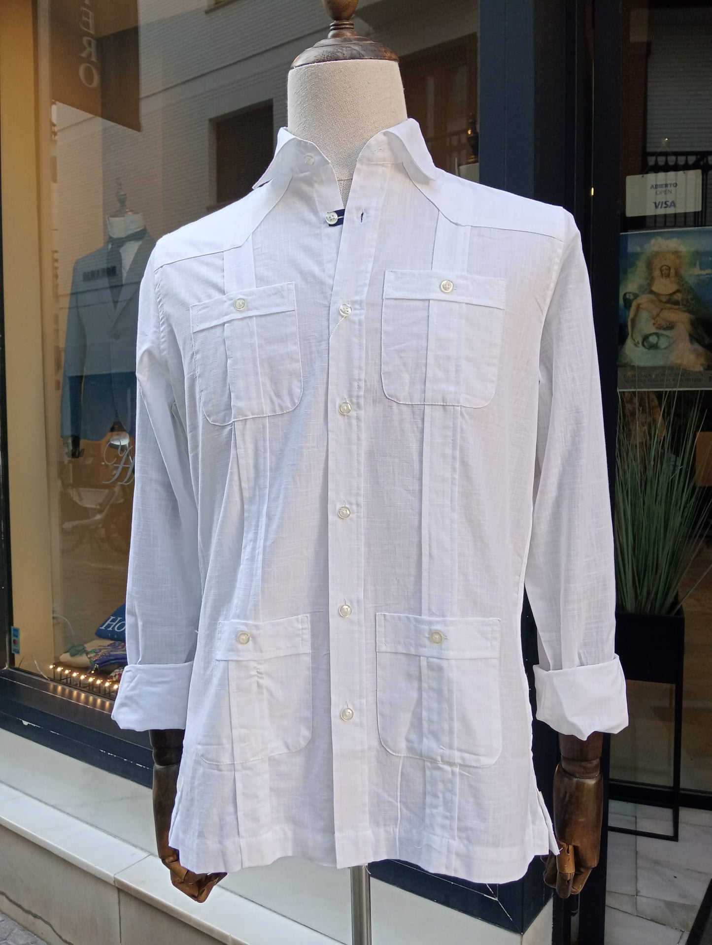 Guayabera blanca