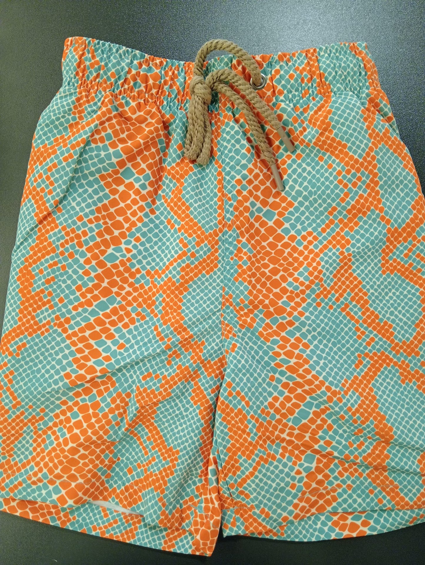 Bañador escamas
