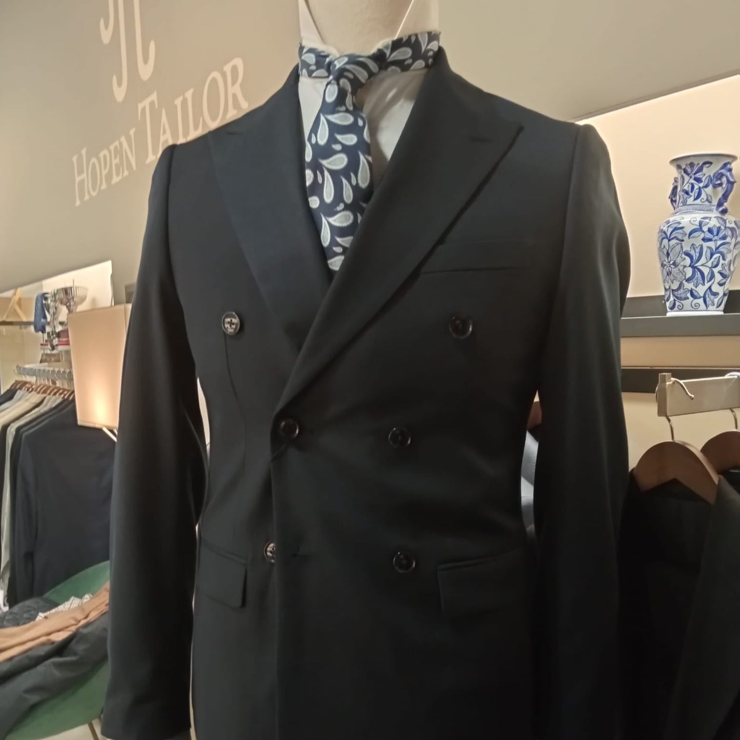 Traje cruzado azul marino